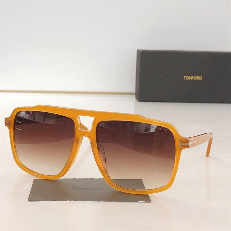 TOM FORD